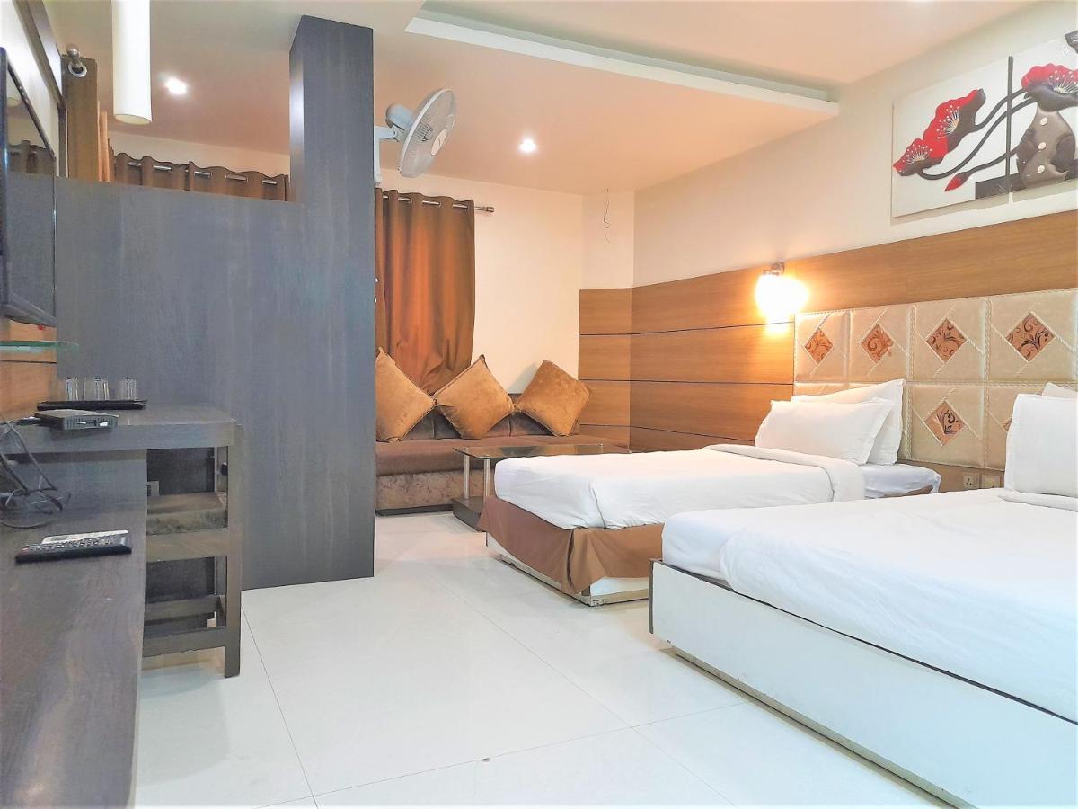 Cherrystay Kiran Inn Indore Eksteriør bilde