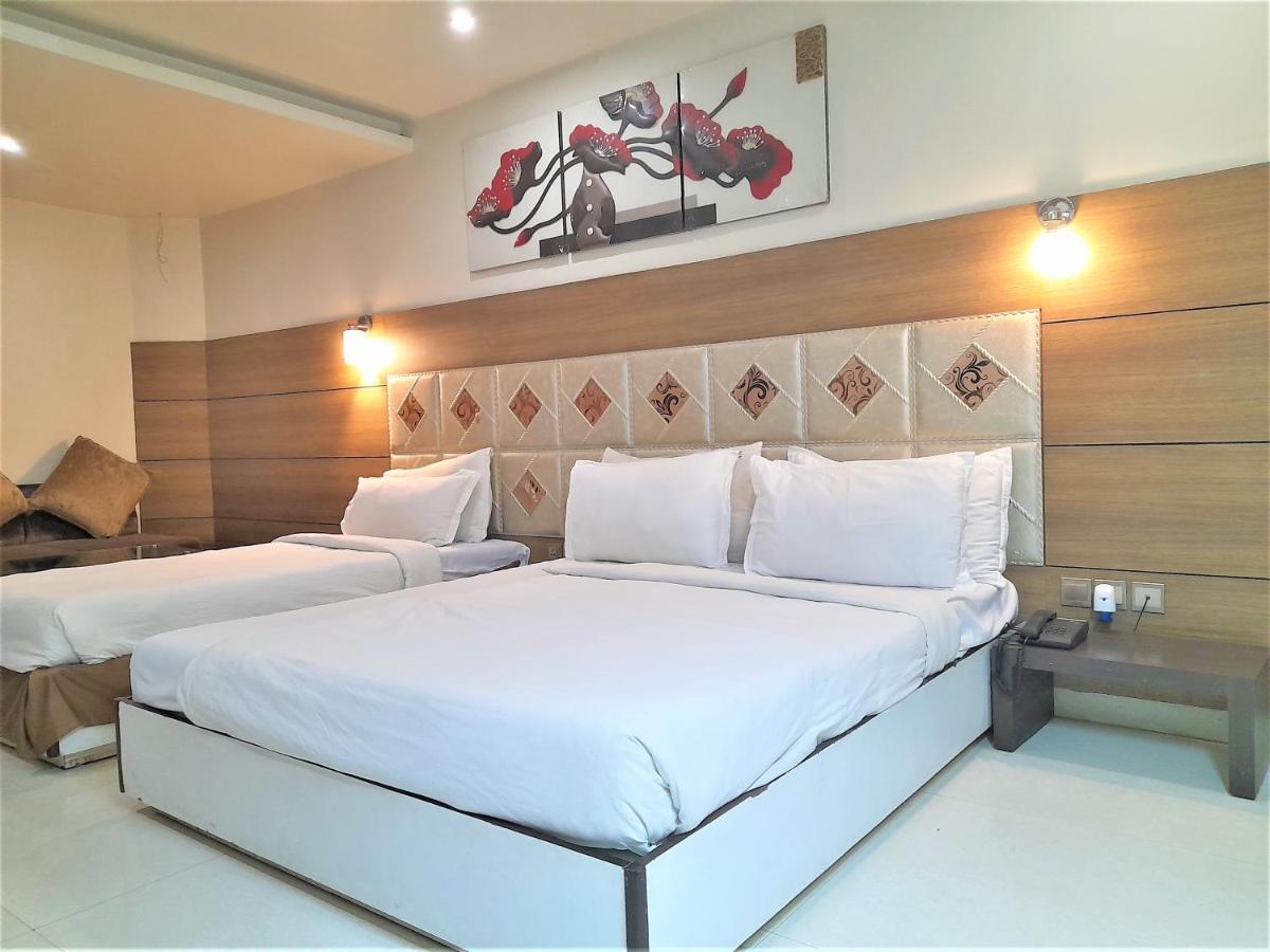 Cherrystay Kiran Inn Indore Eksteriør bilde